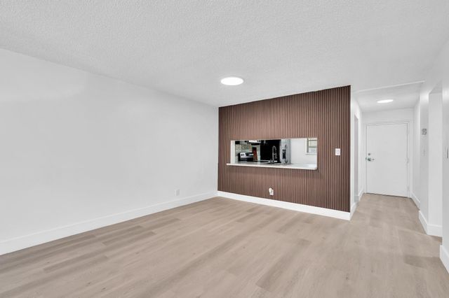 7175 Orange Drive 111H, Davie, FL 33314