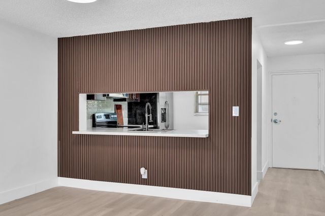 7175 Orange Drive 111H, Davie, FL 33314