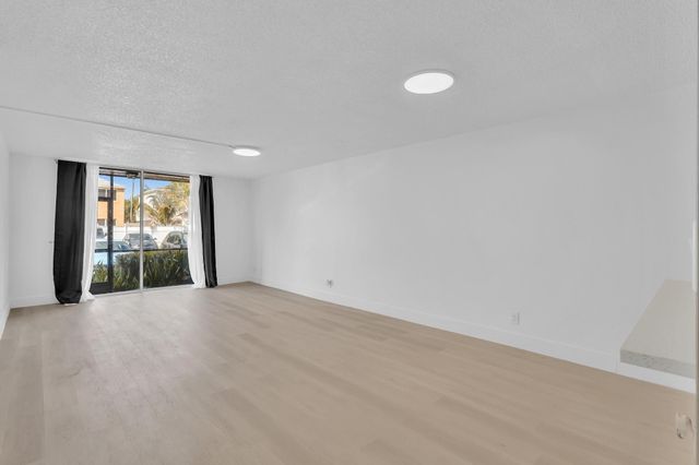 7175 Orange Drive 111H, Davie, FL 33314