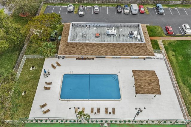 7175 Orange Drive 111H, Davie, FL 33314