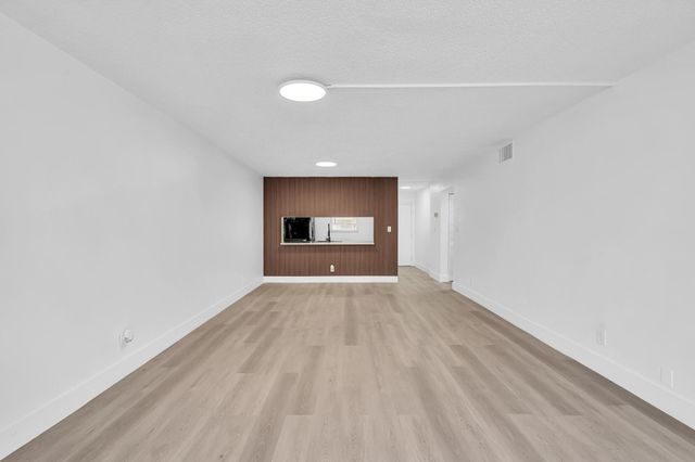 7175 Orange Drive 111H, Davie, FL 33314