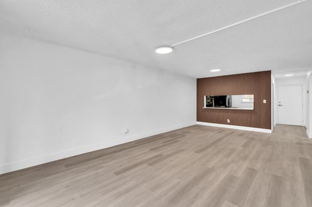 7175 Orange Drive 111H, Davie, FL 33314