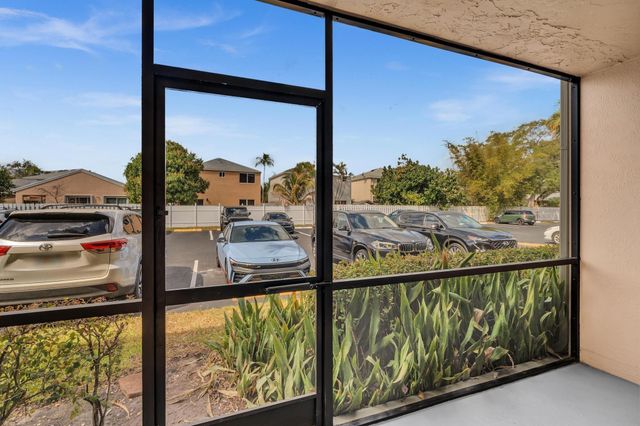 7175 Orange Drive 111H, Davie, FL 33314