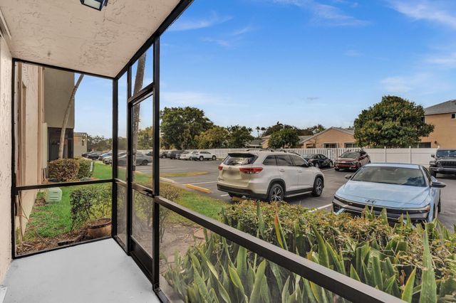 7175 Orange Drive 111H, Davie, FL 33314