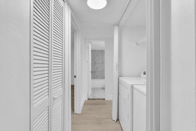 7175 Orange Drive 111H, Davie, FL 33314