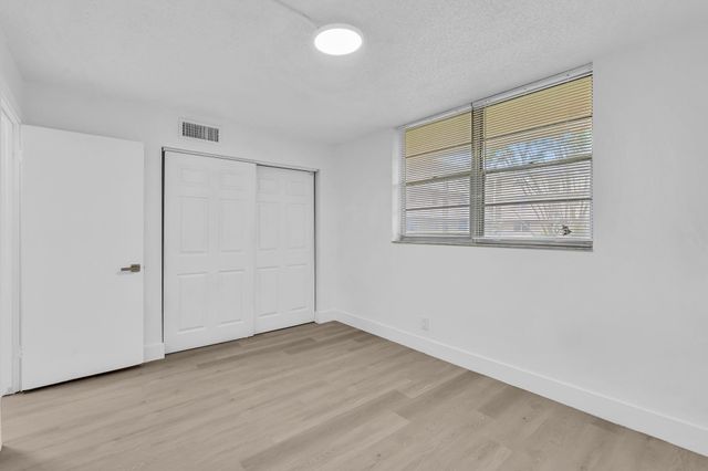 7175 Orange Drive 111H, Davie, FL 33314