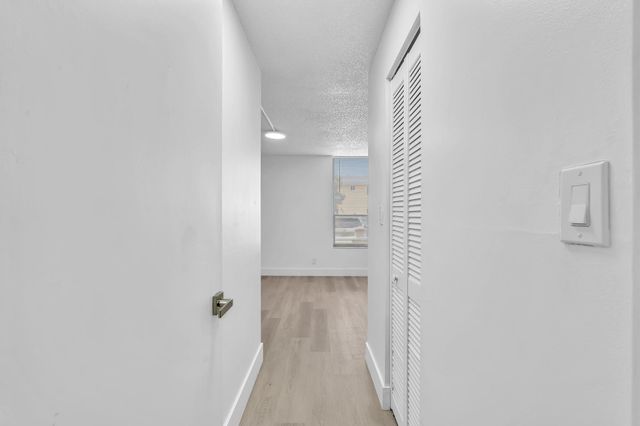 7175 Orange Drive 111H, Davie, FL 33314