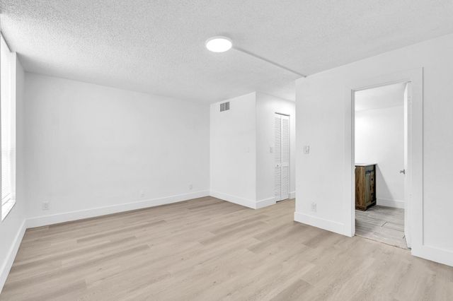 7175 Orange Drive 111H, Davie, FL 33314