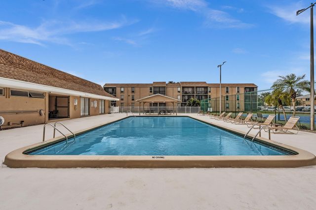 7175 Orange Drive 111H, Davie, FL 33314