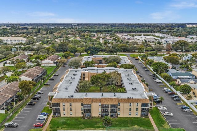 7175 Orange Drive 111H, Davie, FL 33314