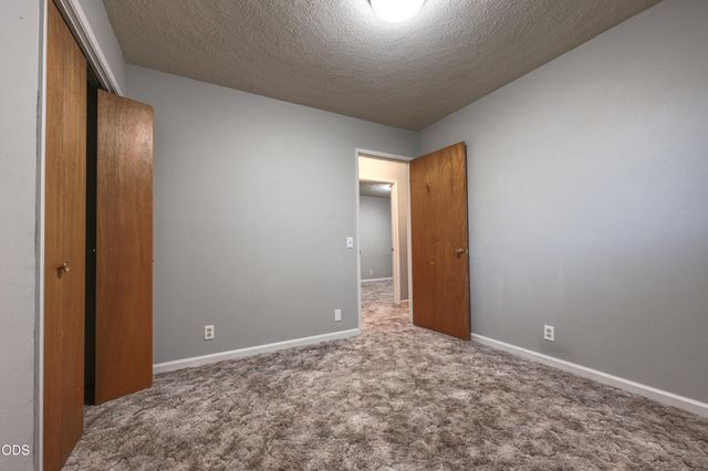 1921 Regina Way, Grants Pass, OR 97527
