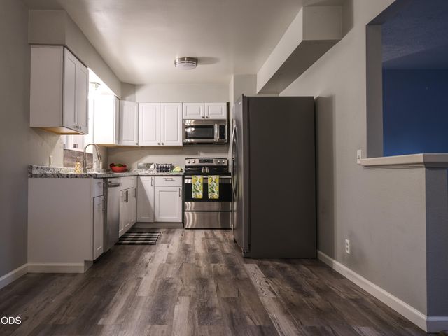 1921 Regina Way, Grants Pass, OR 97527