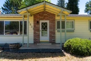 1921 Regina Way, Grants Pass, OR 97527