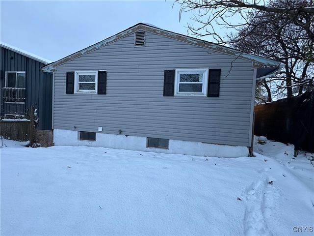 126 Delong Avenue, Syracuse, NY 13208