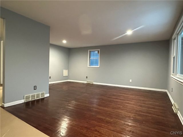 126 Delong Avenue, Syracuse, NY 13208