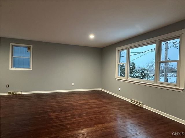 126 Delong Avenue, Syracuse, NY 13208