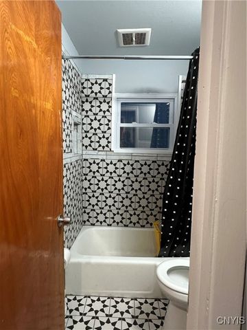 126 Delong Avenue, Syracuse, NY 13208