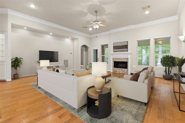 106 Lazy Springs Drive, Conroe, TX 77356
