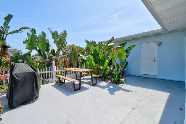 12890 SE Circle Drive, Hobe Sound, FL 33455