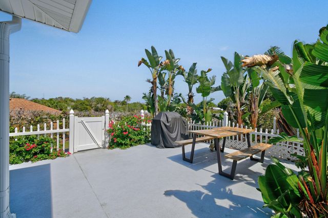 12890 SE Circle Drive, Hobe Sound, FL 33455