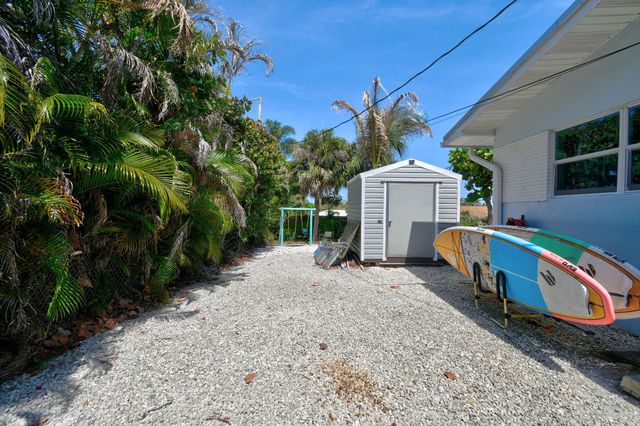 12890 SE Circle Drive, Hobe Sound, FL 33455