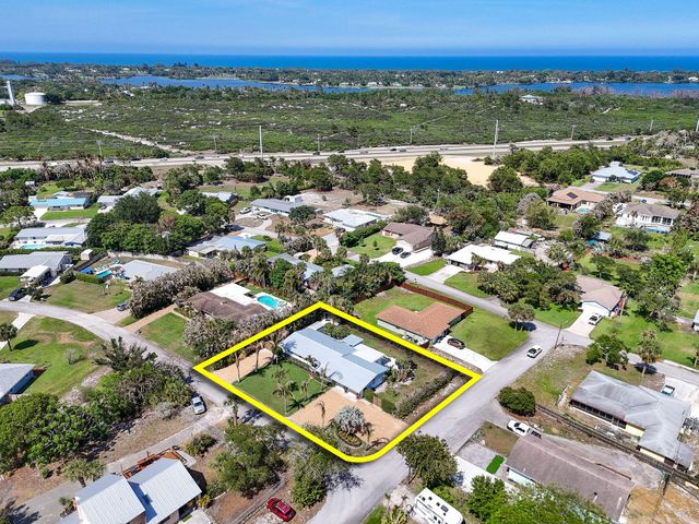 12890 SE Circle Drive, Hobe Sound, FL 33455
