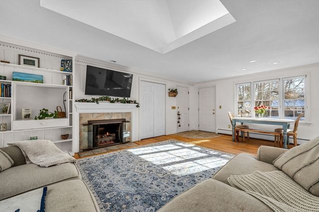 132 Coventry Lane, Longmeadow, MA 01106