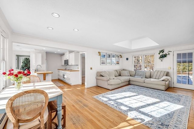 132 Coventry Lane, Longmeadow, MA 01106