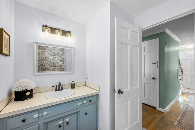 132 Coventry Lane, Longmeadow, MA 01106