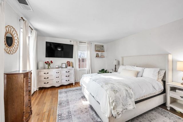 132 Coventry Lane, Longmeadow, MA 01106