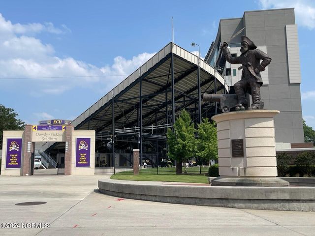 404 Sandcastle Street, Grimesland, NC 27837