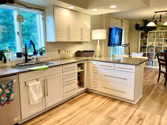 120 W Grandin Road, Morris, IL 60450