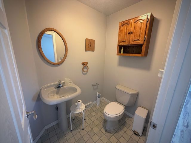 120 W Grandin Road, Morris, IL 60450