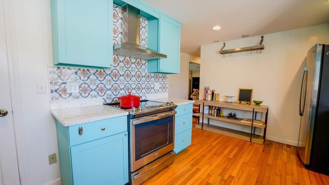 14 Melinda Ln, Easthampton, MA 01027