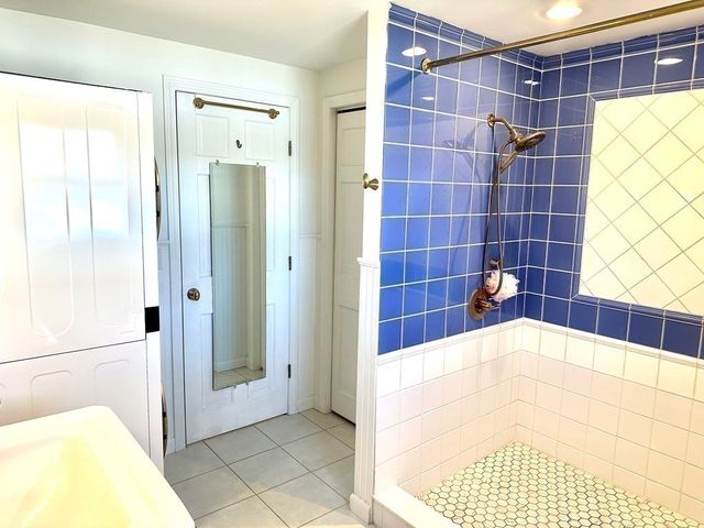 14 Melinda Ln, Easthampton, MA 01027