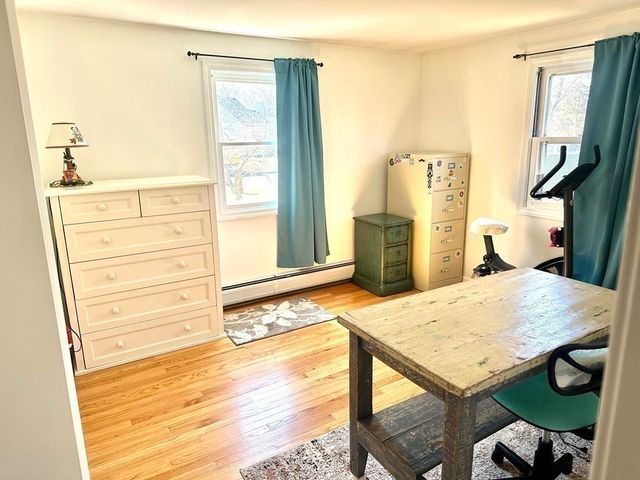 14 Melinda Ln, Easthampton, MA 01027