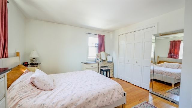 14 Melinda Ln, Easthampton, MA 01027