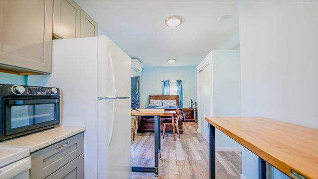 14 Melinda Ln, Easthampton, MA 01027