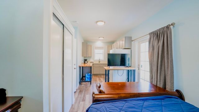 14 Melinda Ln, Easthampton, MA 01027