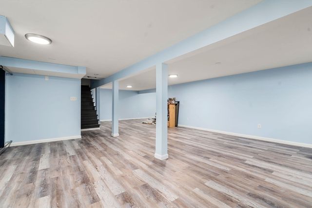 14 Melinda Ln, Easthampton, MA 01027