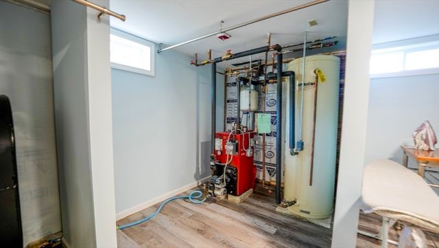 14 Melinda Ln, Easthampton, MA 01027