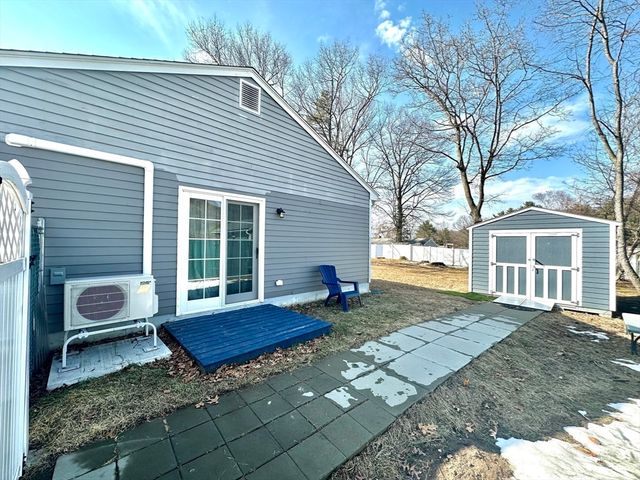 14 Melinda Ln, Easthampton, MA 01027