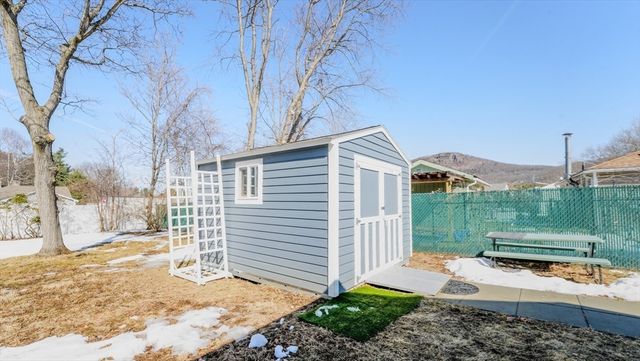 14 Melinda Ln, Easthampton, MA 01027