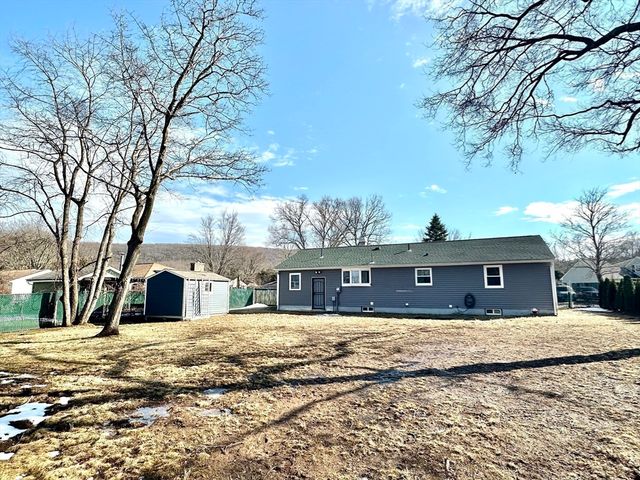 14 Melinda Ln, Easthampton, MA 01027