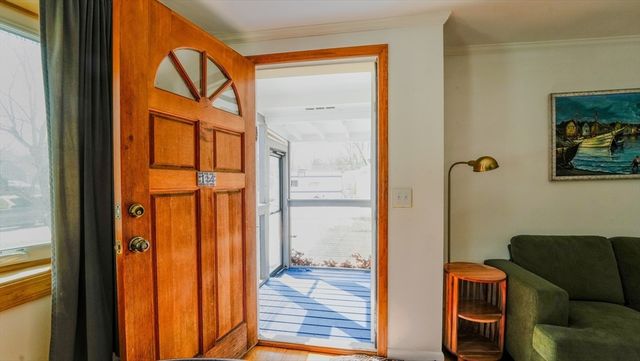 14 Melinda Ln, Easthampton, MA 01027