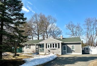 14 Melinda Ln, Easthampton, MA 01027