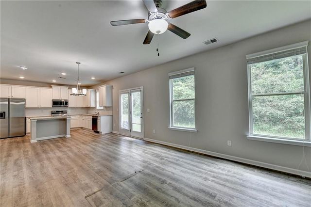 222 Patriots Way, Griffin, GA 30223