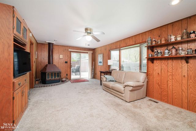16115 Yew Street, Roseville, MI 48066