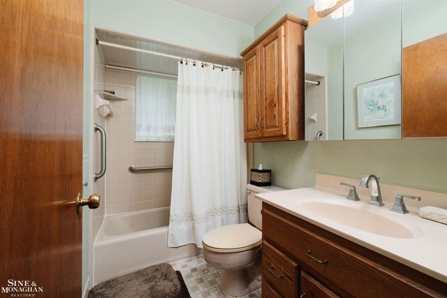 16115 Yew Street, Roseville, MI 48066