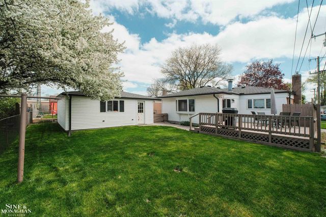 16115 Yew Street, Roseville, MI 48066
